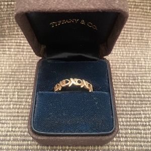 Tiffany Sterling Silver Paloma Picasso Hug & Kisses XO Narrow Band Ring Size 7.5